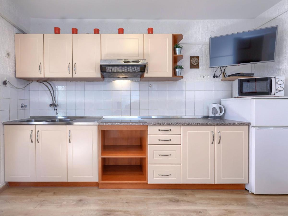 Apartment Zrinka-2 By Interhome ポレッチ エクステリア 写真